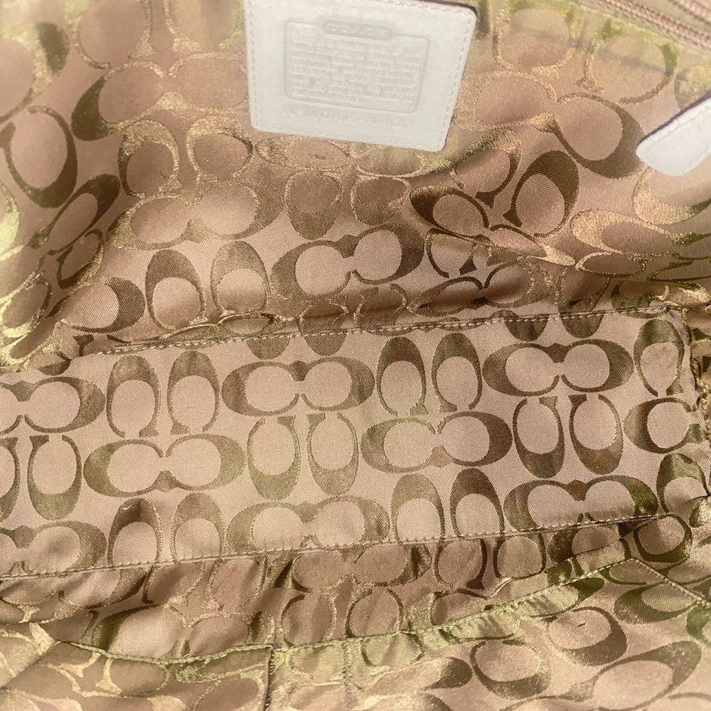 Coach Limited Edition Tote & Woven Clutch! - Picture 6 of 16